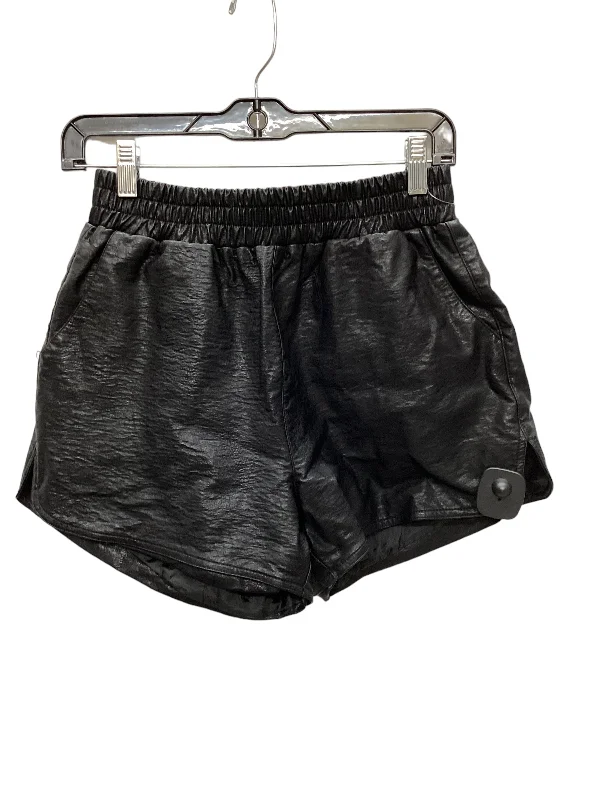 Black Shorts Clothes Mentor, Size M