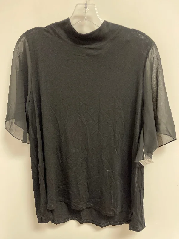 Top Short Sleeve By Kim & Cami In Black, Size: M