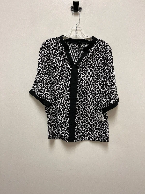 Top Short Sleeve By Shein In Black & White, Size: S