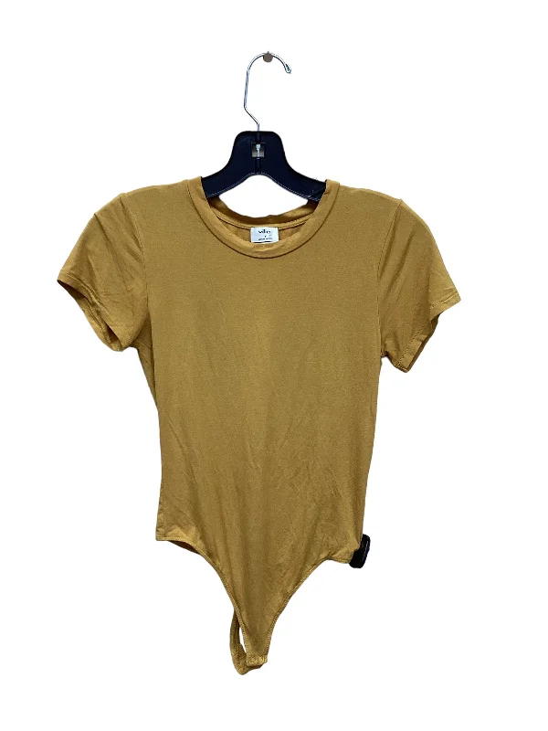 Top Short Sleeve By Wilfred In Yellow, Size: S