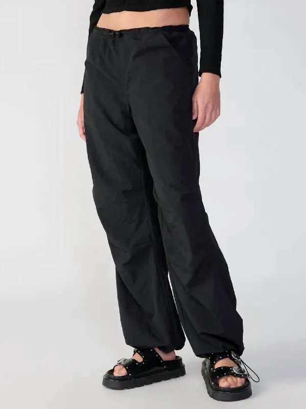 90's Parachute Pant In Black