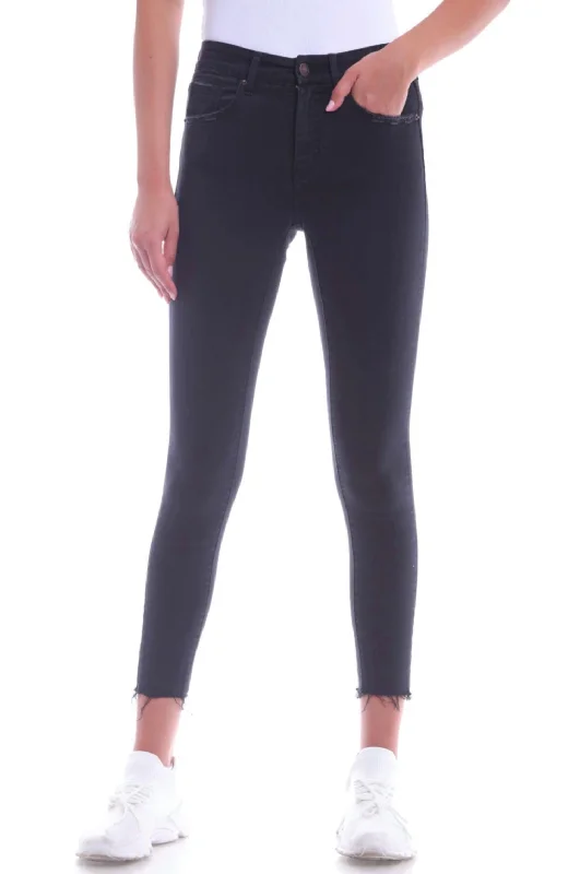 Emma Skinny Jean In Black