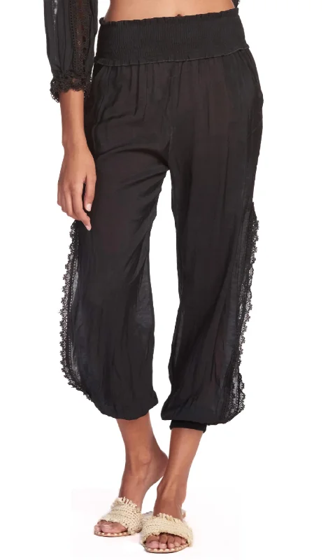 Pants W Side Slits In Black